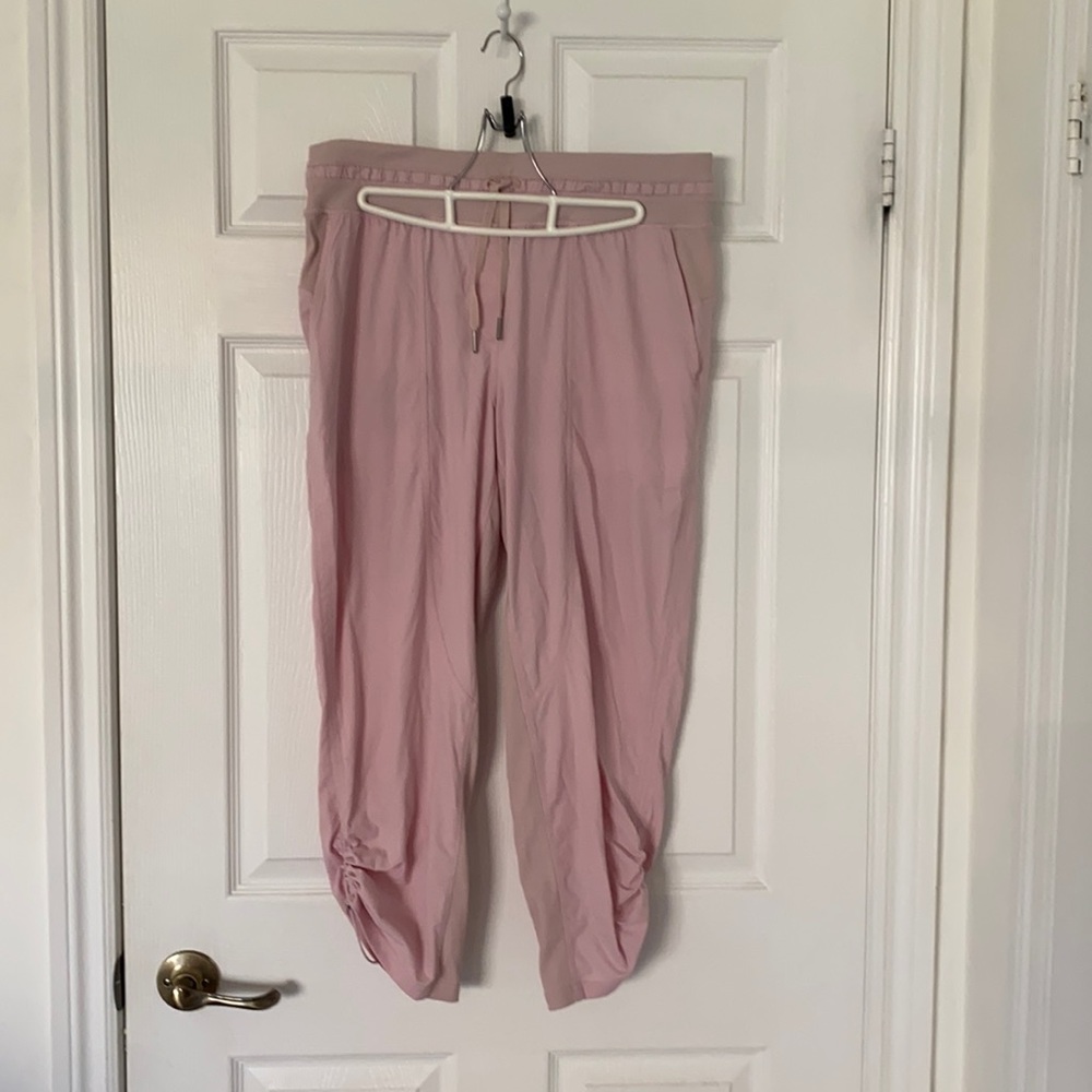 Lululemon crop pants
